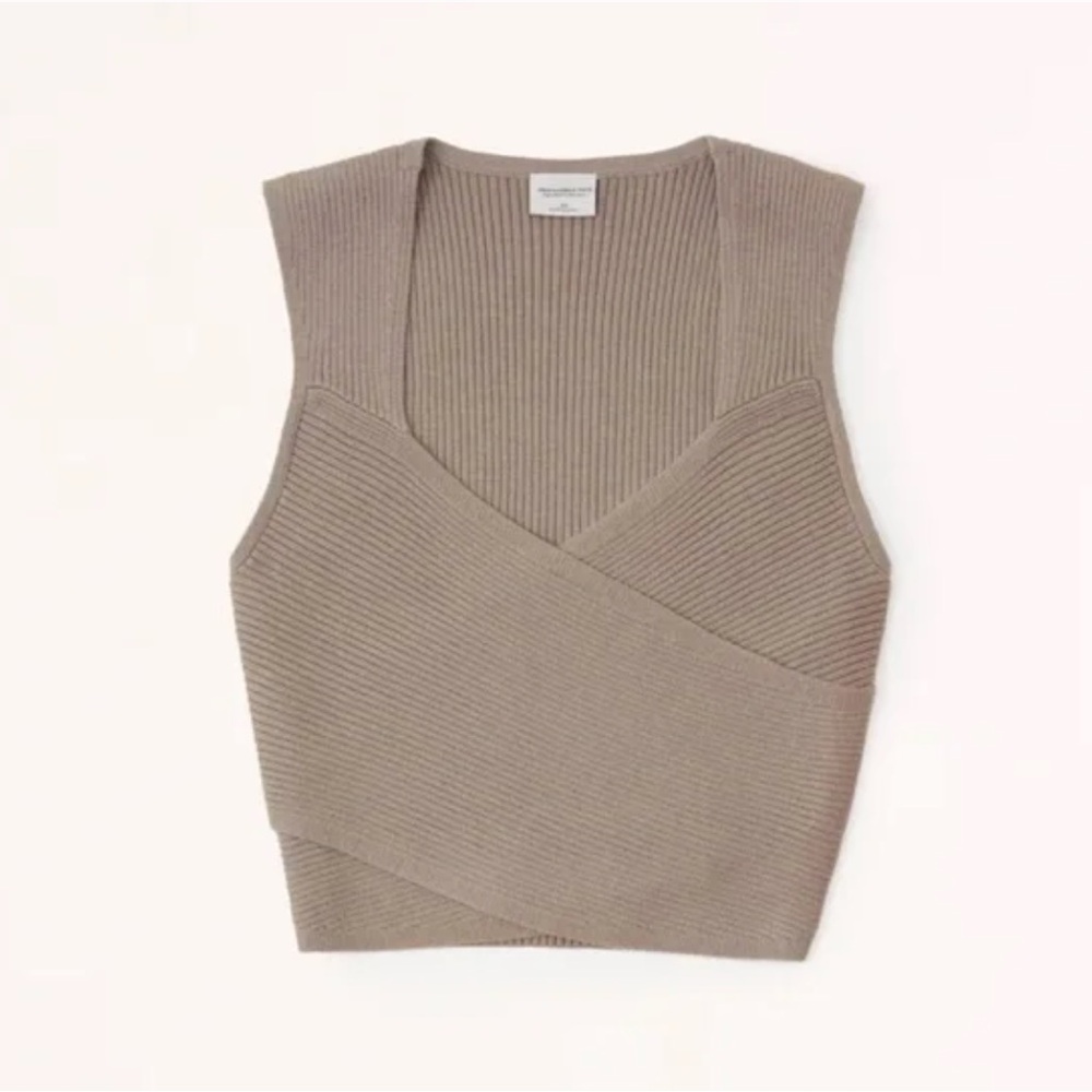Abercrombie Luxeloft wrap top - Picture 4 of 4